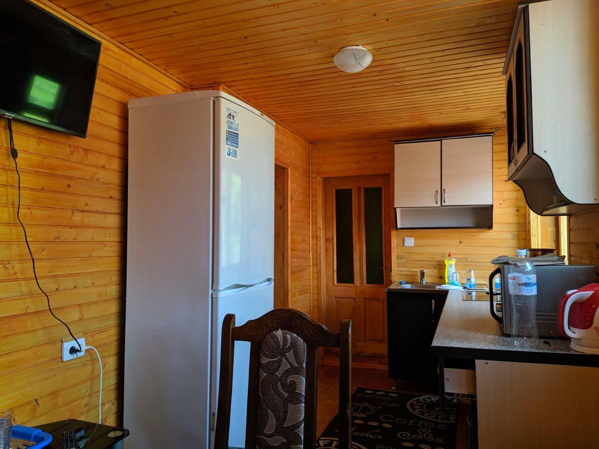 У Оксани Guest House Kvasy Ngoại thất bức ảnh