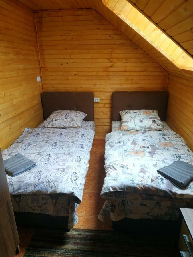У Оксани Guest House Kvasy Ngoại thất bức ảnh